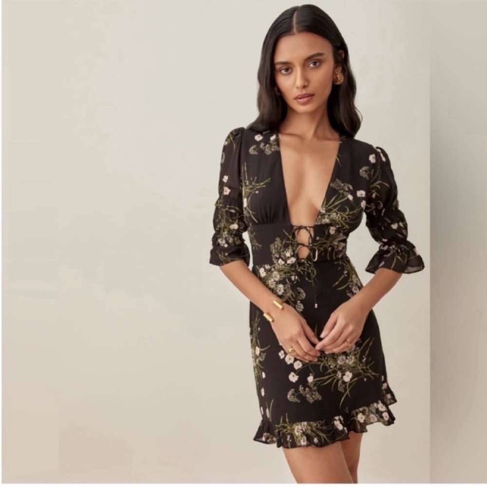 📦 MOVING SALE! NWT Reformation Laurelei Floral Mini Dress - Lace up bow details